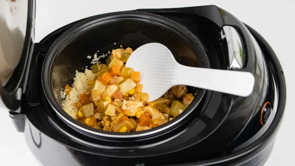 Simmer with the instant pot Lid on or off